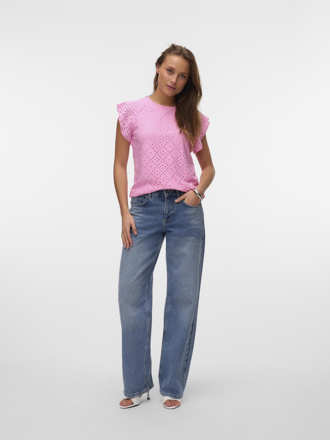 model_shot-front_full